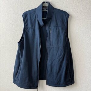 IZOD‎ Navy Fleece Vest